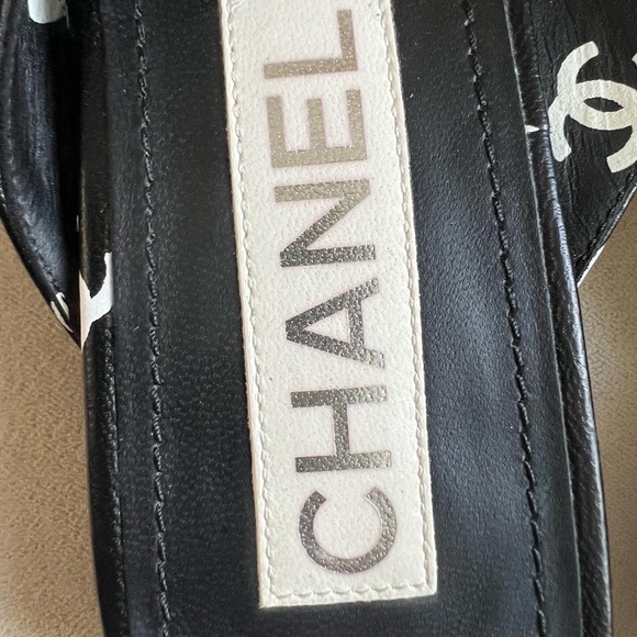 Chanel Leather CC Sandals size 37,5 fit size 7-7.5 US - Picture 4 of 12